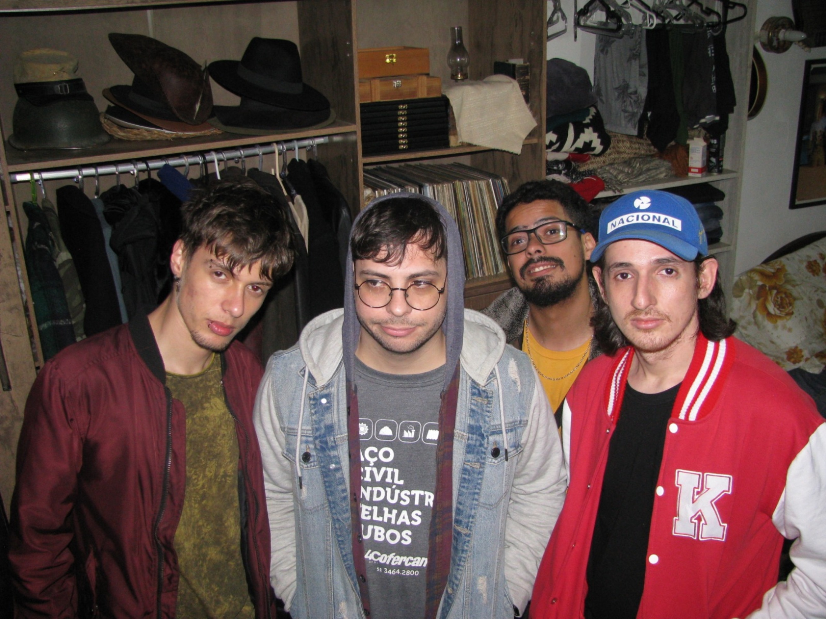 Volte Anabel - estúdio caixote 2